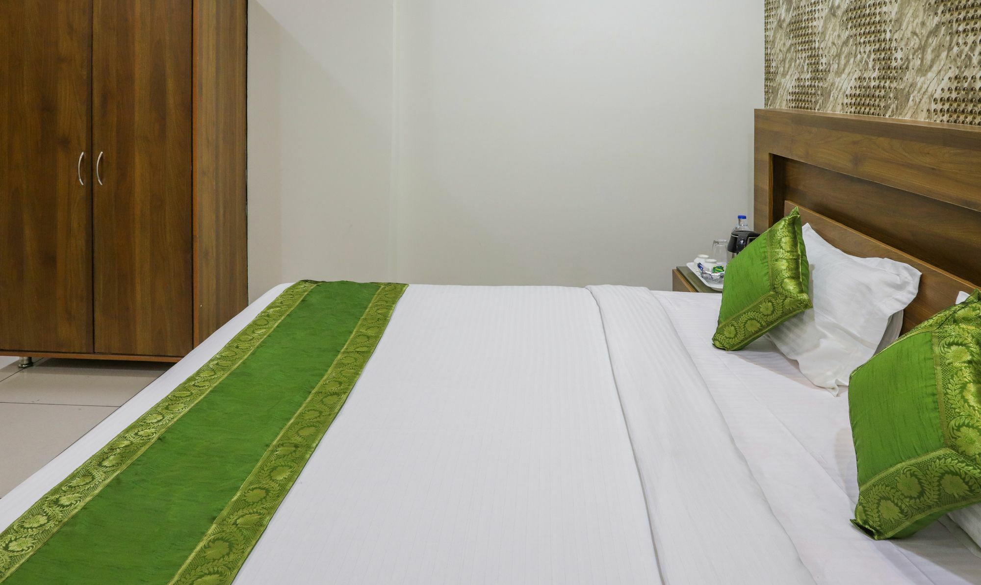 Treebo Trip Kapil Royalista Hotel Ludhiana Eksteriør billede